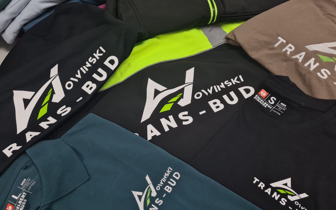 Odzież z nadrukiem i haftem dla FIRMY